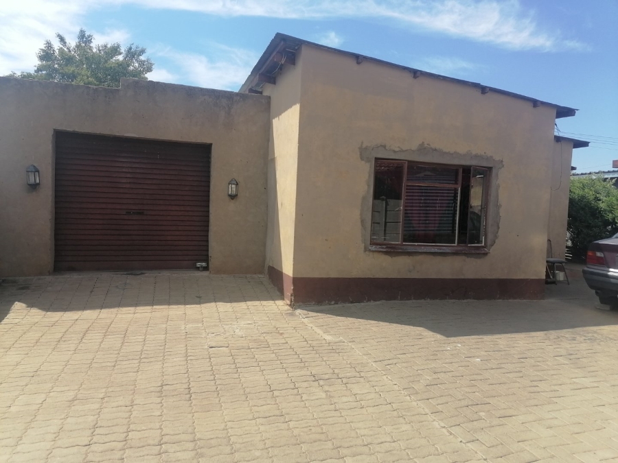 2 Bedroom Property for Sale in Heidedal Free State